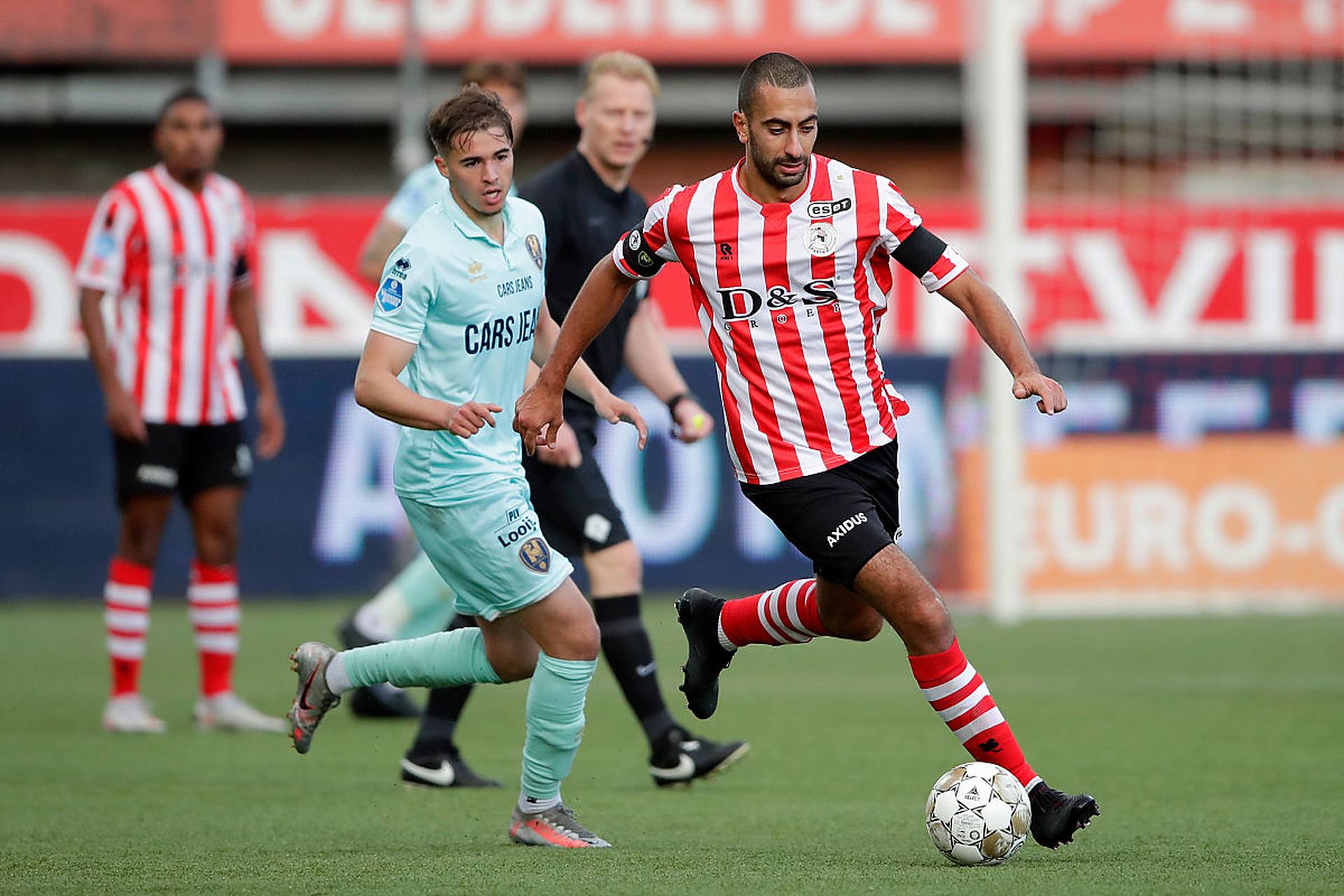 来久违的突 来久违的突